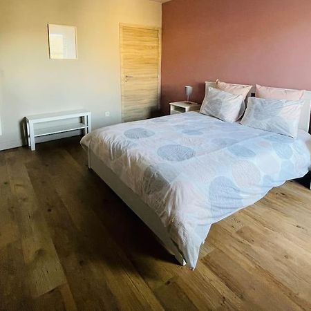 Appartement Cosy Au Centre De Beauraing Luaran gambar